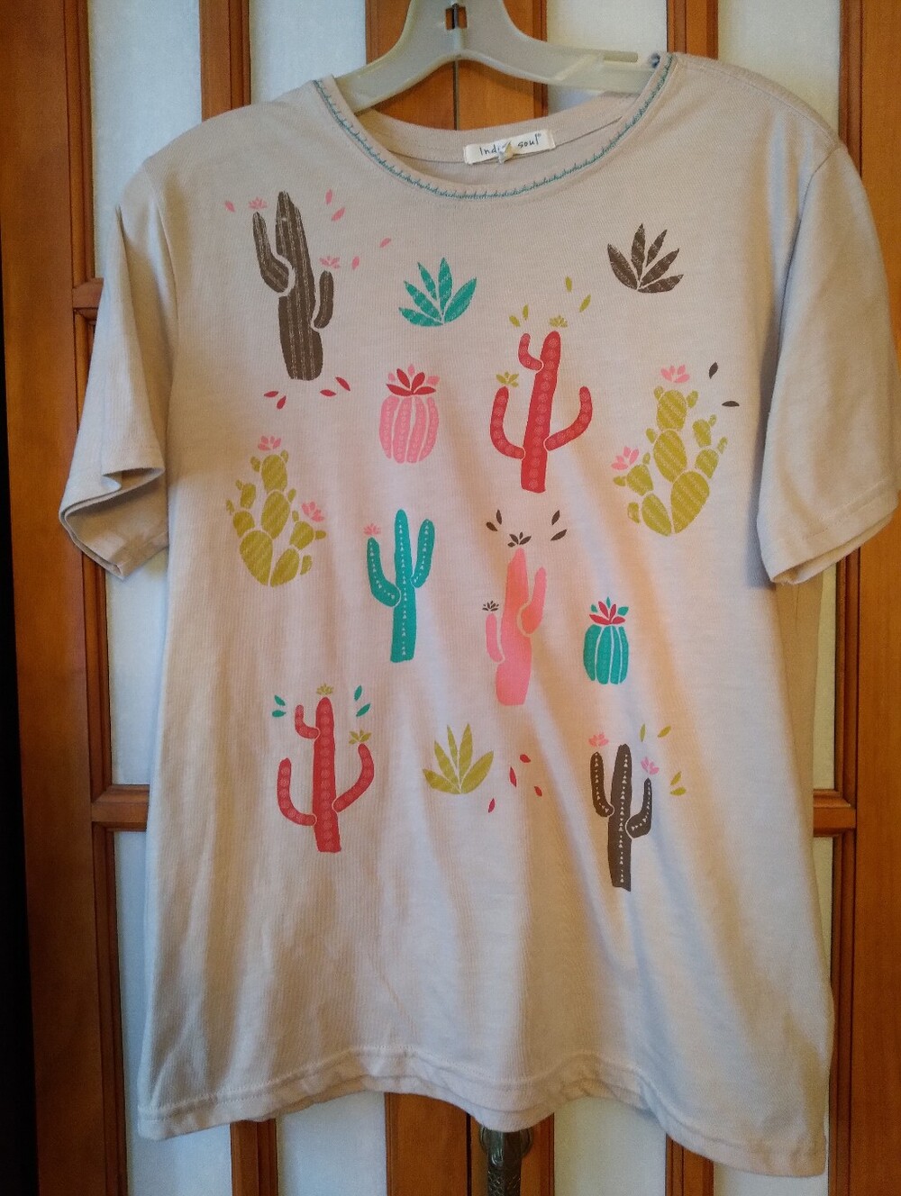 Women's Vintage Tan With Cactus Western T Shirt By Indigo Soul Sz M